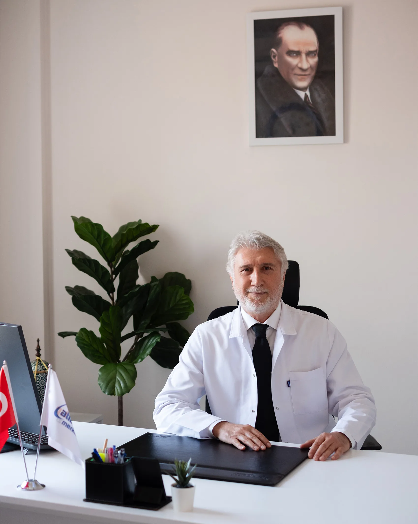 Op. Dr. Naci Güngörmüş — Göz Hastalıkları